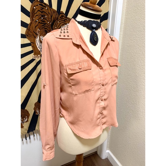 🌈 Amazing chic punk button top - Picture 3 of 8